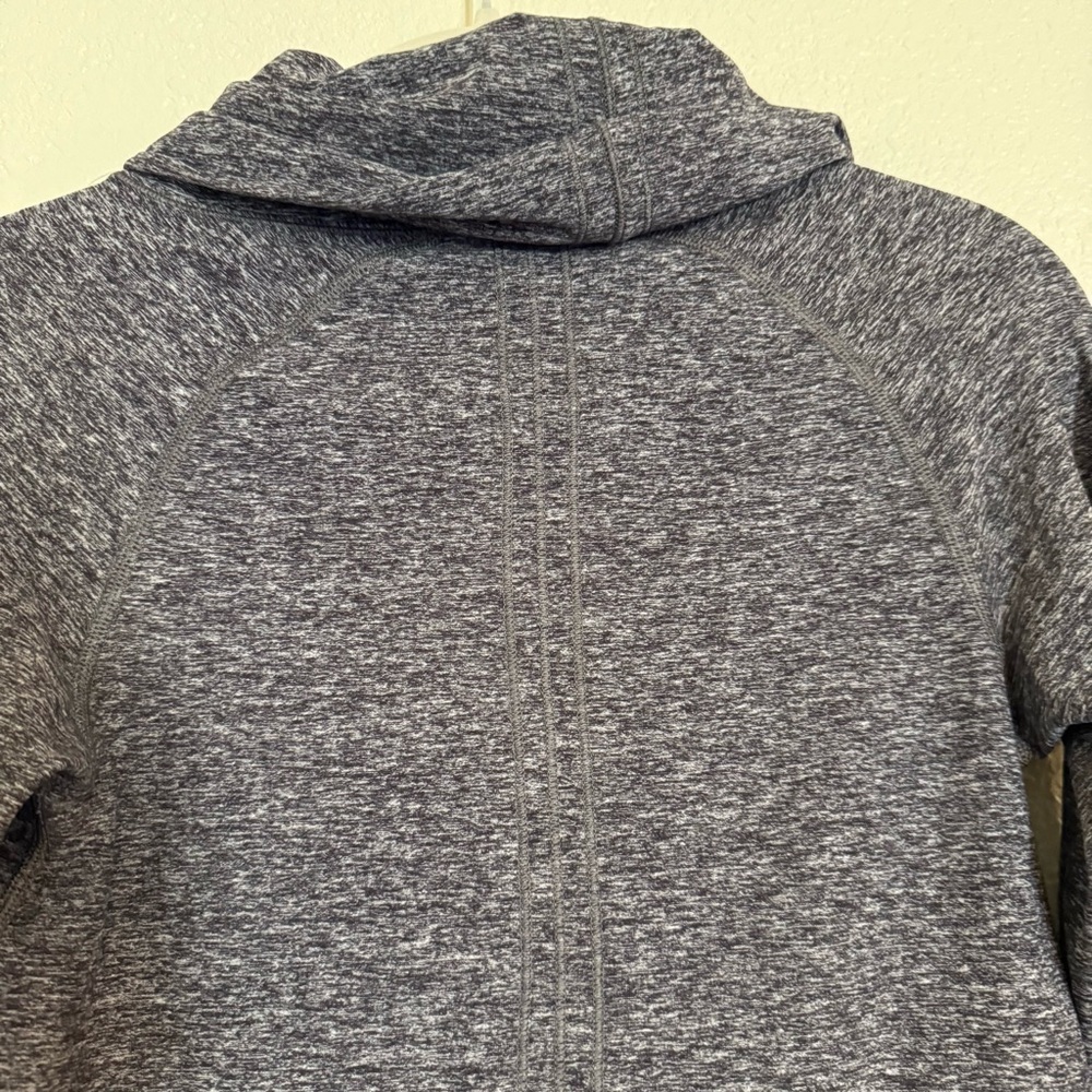 Lululemon Athletica Women's Make A Move Long Sleeve in Heathered Black - Picture 10 of 12